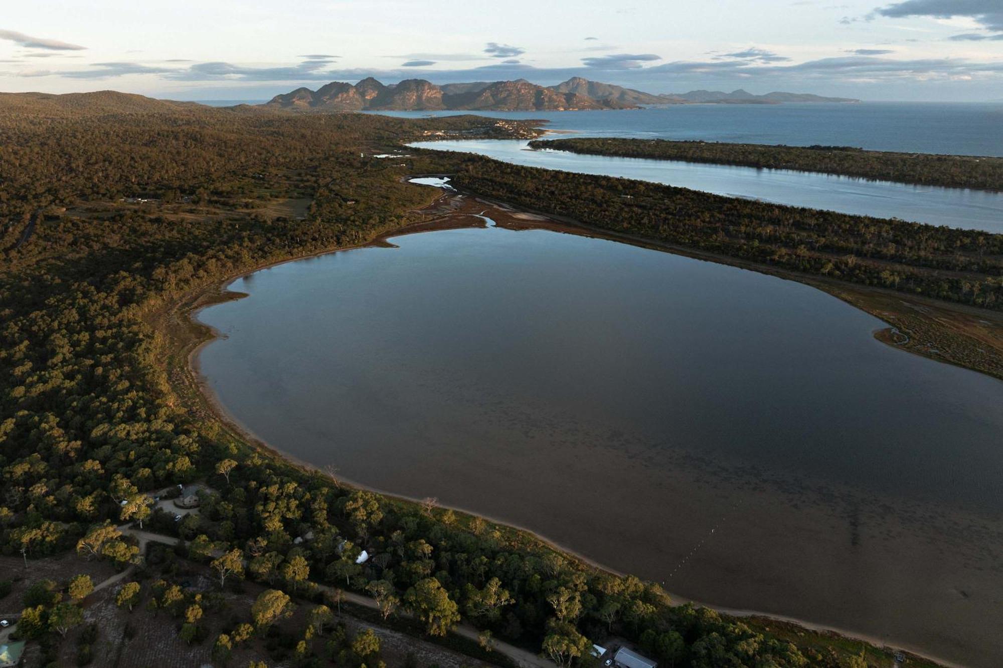 Numie - Freycinet Peninsula - Glamping - Heated - Waterfront Hotel Коулс Бей Екстериор снимка